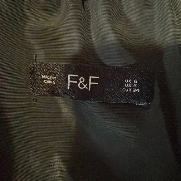 F & F women’s puffer jacket with detachable hood - Picture 11 of 16